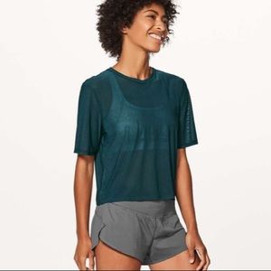 Lululemon Chase Me Short Sleeve Size 4
